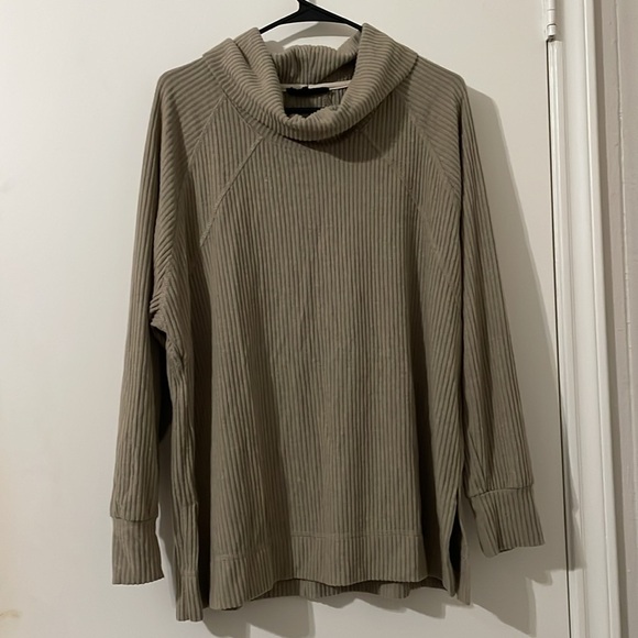 Jane & Delancey Sweater Women's Medium Tan Ribbed Long Sleeve Round Neck Slit - Picture 1 of 5